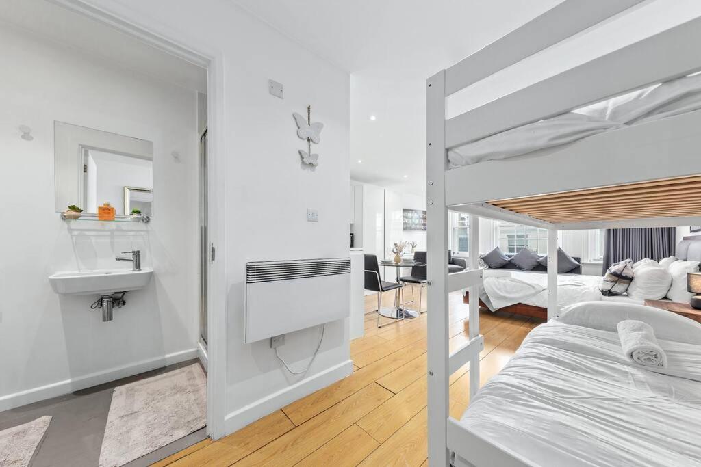 Apartament Piccadilly Haven, Flat In London Vr12 Zewnętrze zdjęcie